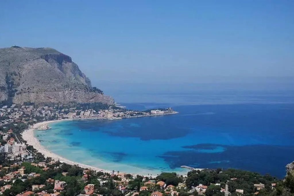Appartamento Zisa House Casa Vacanze Palermo 0*,  Italia